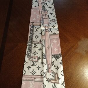 Louis Vuitton Pink and White Monogram Scarf